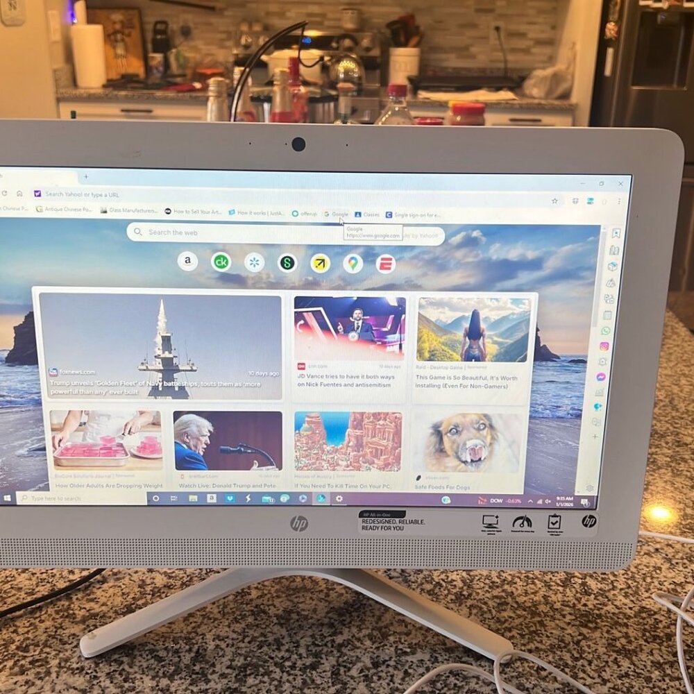 HP All-in-One Desktop Computer - Picture 3 of 7